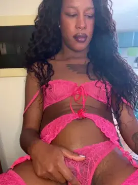 Cam4 Live Sex of BadCamil69