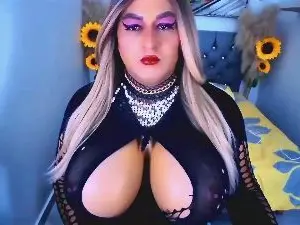Cam4 Nude Webcam of kamilabigcock