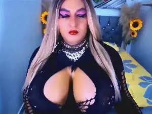 Cam4 Live Sex of kamilabigcock