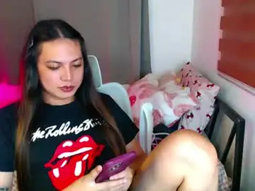 Chaturbate Nude Webcam of xxjulielovesyouxx
