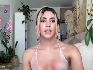 Chaturbate Free Live Porn of isa__fox_1