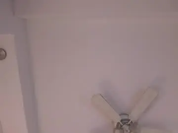 Chaturbate Live Sex Cam of marianasynn_