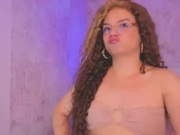 Chaturbate Live Sex Cam of april_summer_