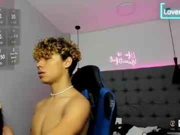 Chaturbate Adult Video Chat of scarletcherry18