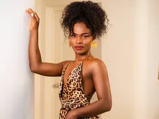 Streamate Best live sex cam show of RayzaLebons