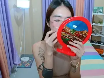 Stripchat Live Sex Cam of XxTsUncutAskaxX