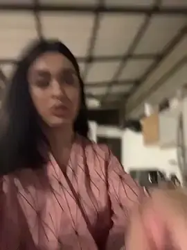 Stripchat Live Sex Cam of MiahWindsor