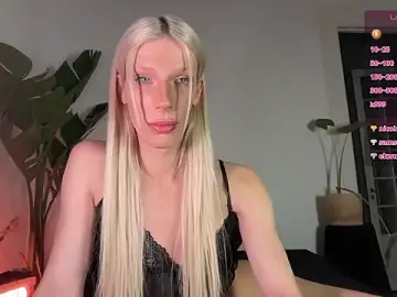 Stripchat Best Webcam of AliceSnowCatt