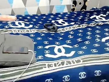 Stripchat Live Sex Cam of Trish_CurveCock