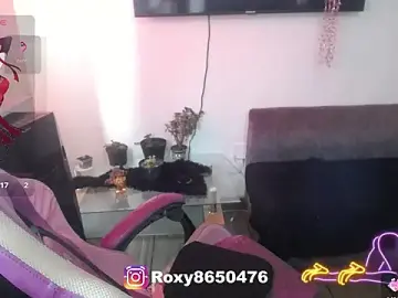 Stripchat Adult Webcams of roxy_roxxan