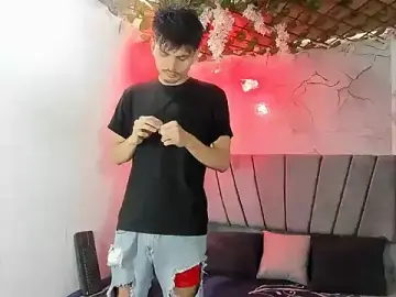 Stripchat Free Porn Cam of Nahomi_hot_77