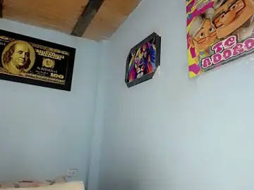 Stripchat Watch Live Sex Cams of Emily_Hornys20