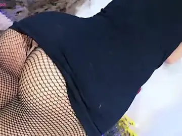 Stripchat Live Sex Cam of ravenous_charmer