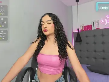 Stripchat Live Sex Cam of scarletcherry18