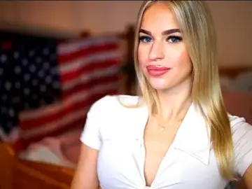 Stripchat Best Webcam of Emilyvanroessel