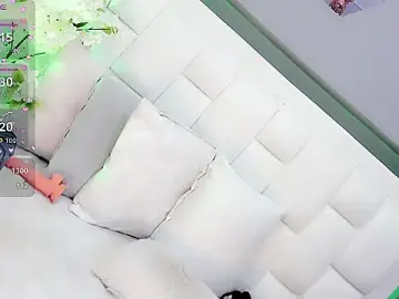 Stripchat Live Sex Cam of Daphne_dolls