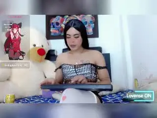 Xlovecam Free Live Porn of KristalKissLovFun